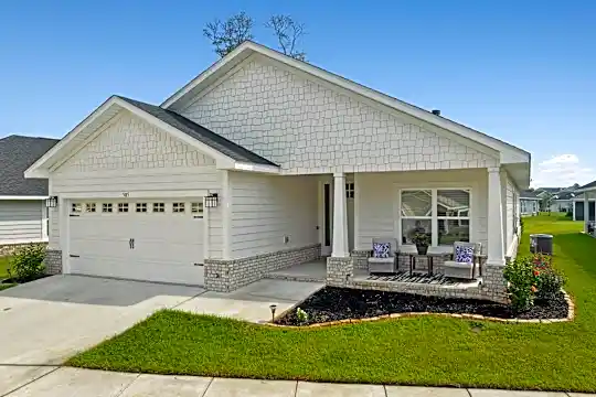 585 Riverwalk Cir Photo 2
