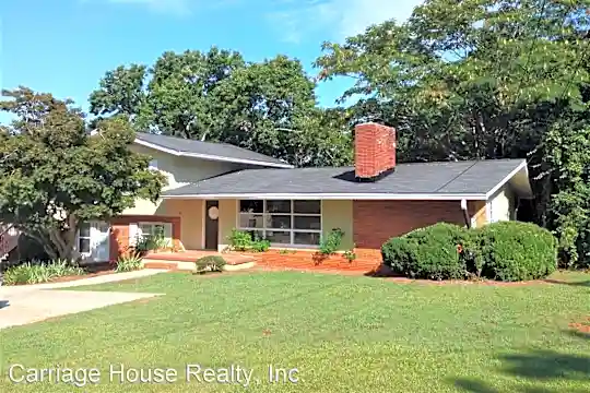 160 Pineview Dr Photo 1