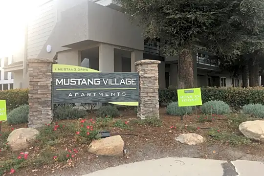 Mustang Village Apartments Photo 2