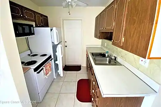 230 Fillmore Ave Photo 2