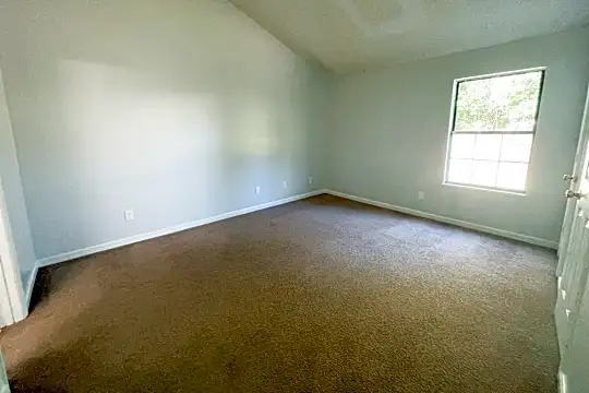 141 Villa Ct Photo 1