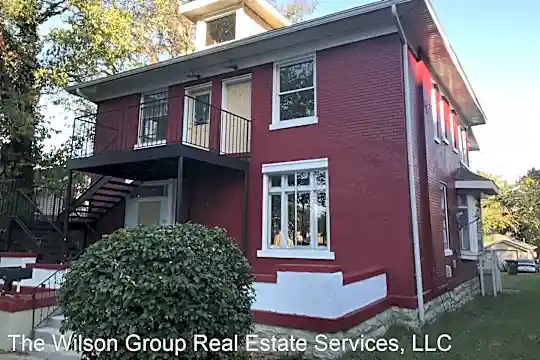 1802 15th Ave S Photo 2