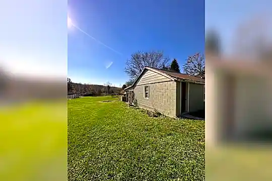 3428 Littlestown Pike Photo 1