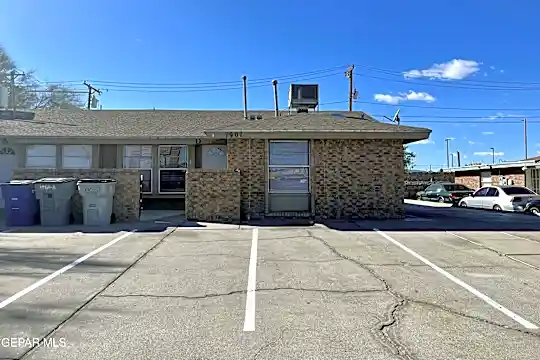 1901 Lake Omega St #D Photo 1