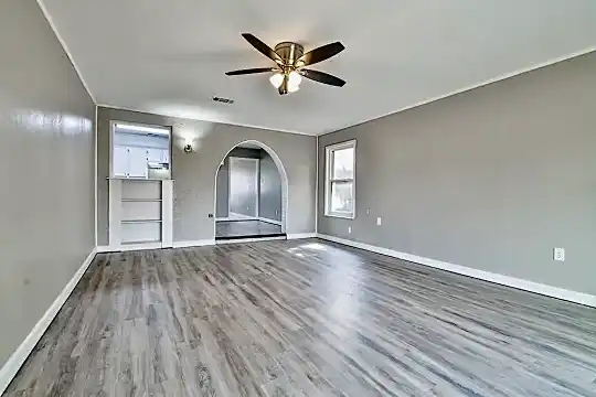 6414 28th St Photo 1