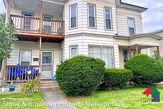62 Maple Ave Photo 2