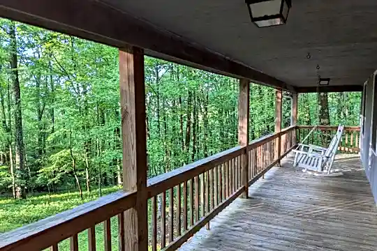 361 Chestnut Knob Trl Photo 2