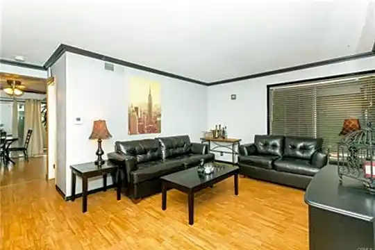 5499 E Willow Woods Ln Photo 2