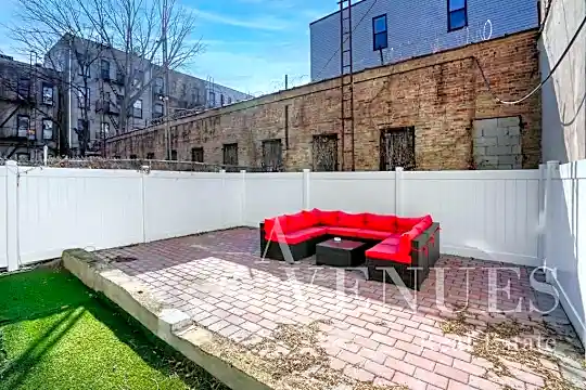 46 Irving Ave Photo 1