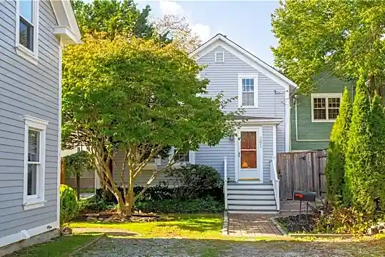 281 Marlborough St Photo 1