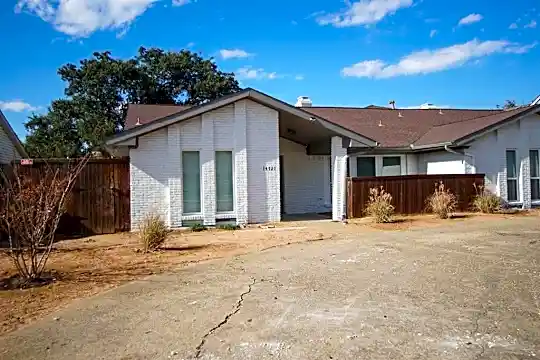14721 Birchridge Dr Photo 2