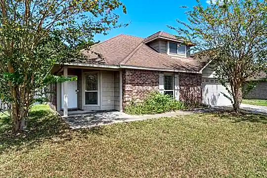 2271 Lewis St Photo 2
