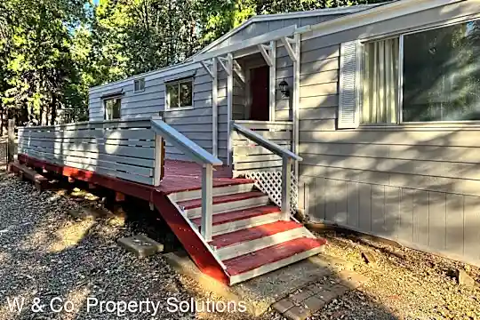 30750 Bambi Dr Photo 2
