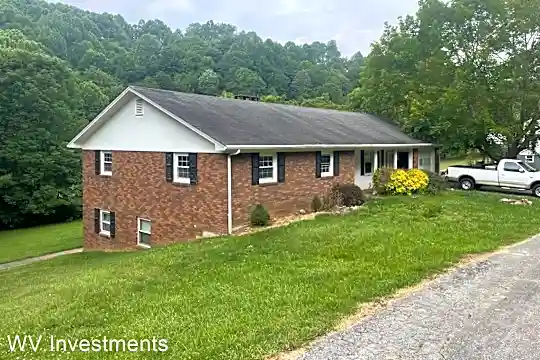 421 Oak Grove Rd Photo 1