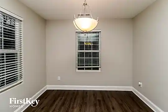 2057 Samantha Drive Photo 2