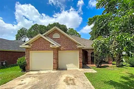 4503 Marcell Ave Photo 1