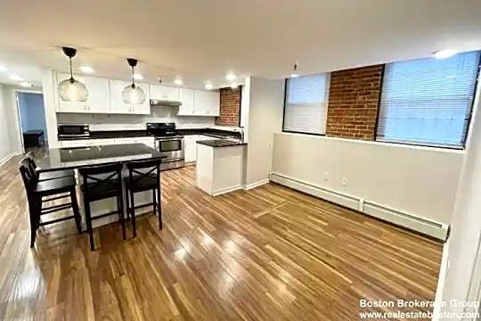 49 Hemenway St Photo 2