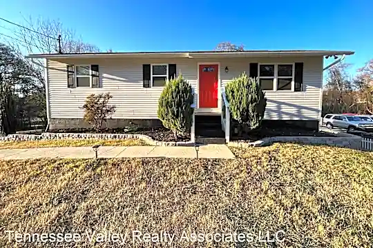 2569 Brooks Ave Photo 2