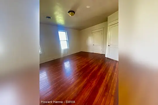 216 Patton Ave NW Photo 2