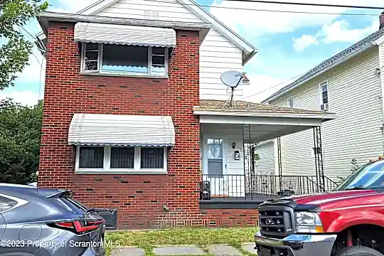719 Hickory St #1ST Photo 1