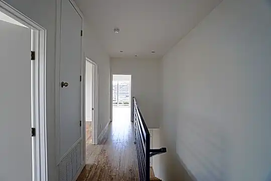 mariposa hall(no furniture).jpg