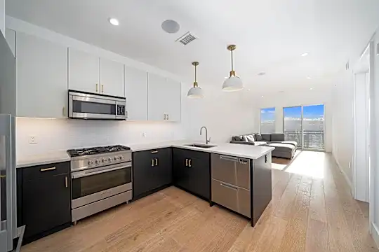 371 2nd St #5C Photo 1