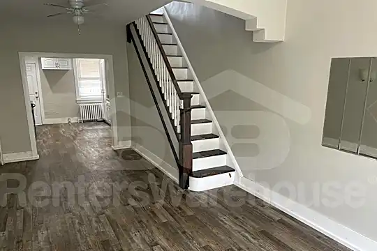 2610 Grogan Ave Photo 2