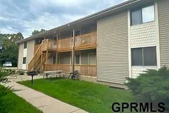 1708 Wayne St Photo 1