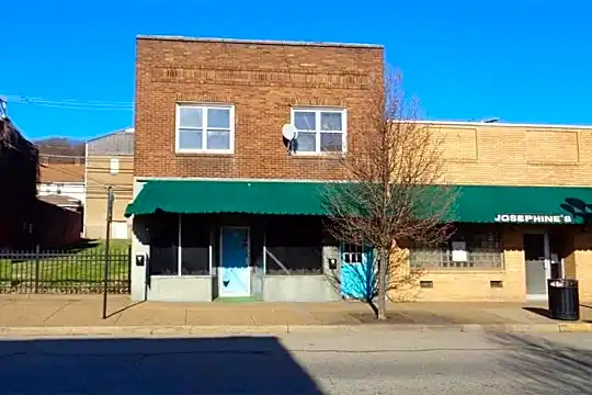 541 Midland Ave Photo 2