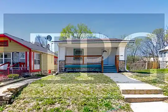 4426 Wayne Ave Photo 1