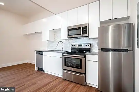 300 Market St #302 Photo 1