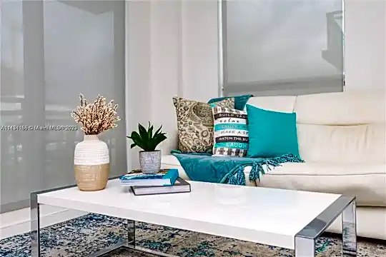 6917 Collins Ave #720 Photo 1