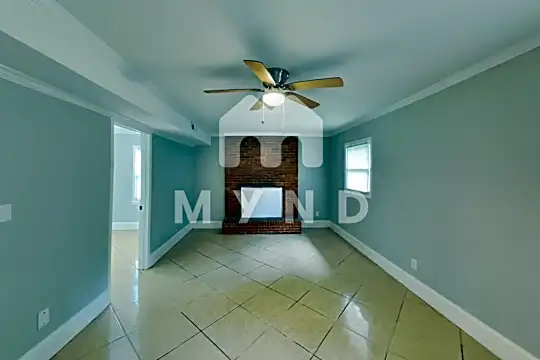 5123 Glenbrier Drive Photo 2
