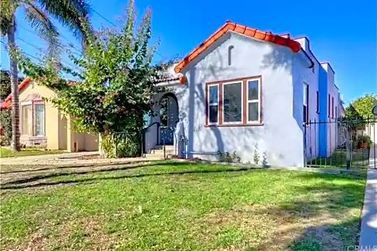 3 Bedroom Apartment For Rent Downey