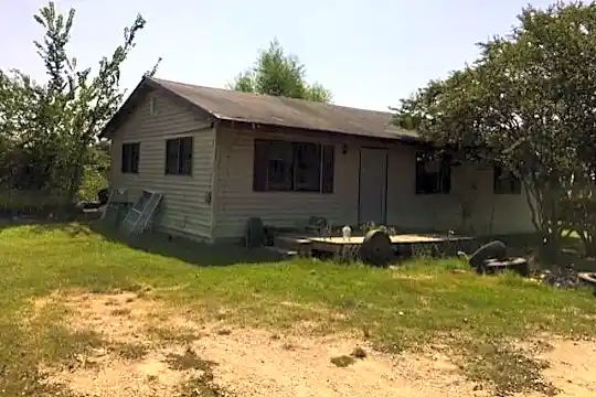 403 McFarland St Photo 1