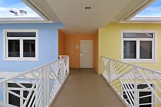 309 E Ocean Ave #302 Photo 1