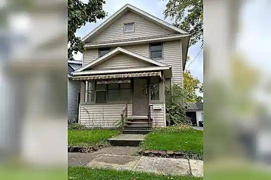 403 Bates St Photo 1