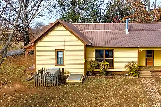 702 Black Oak Ridge Rd Photo 2