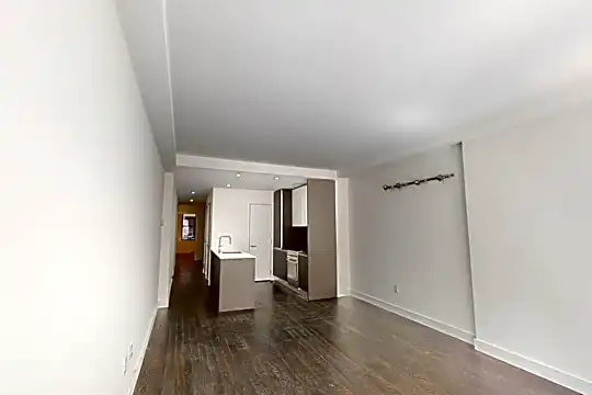 666 West End Ave Photo 1