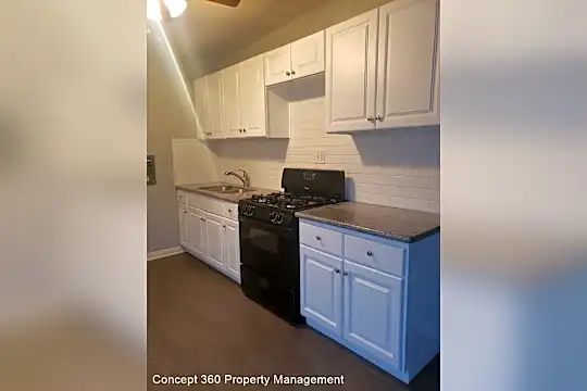 825 E Wardlow Rd Photo 1