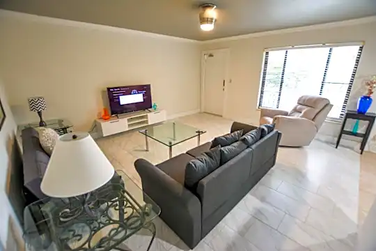 131 Shore Ct #B2 Photo 2
