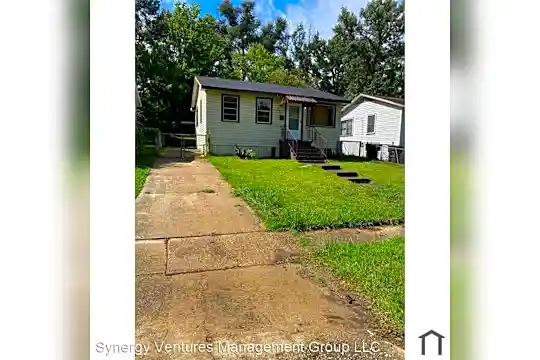 3121 Ashton St Photo 1