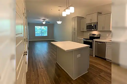 4632 Crossing Ct Photo 2