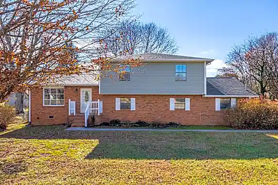5652 Tucker Rd Photo 1