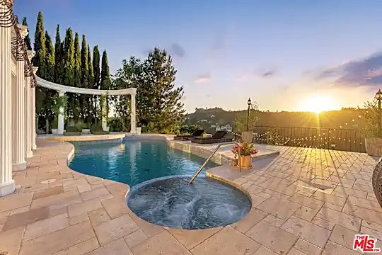 8020 Zeus Dr Photo 2
