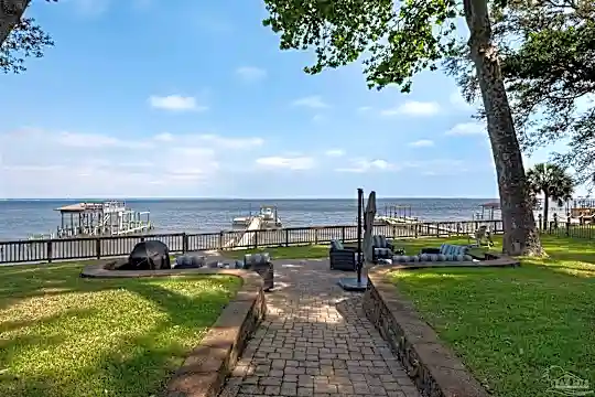 2380 W Bayshore Rd Photo 1