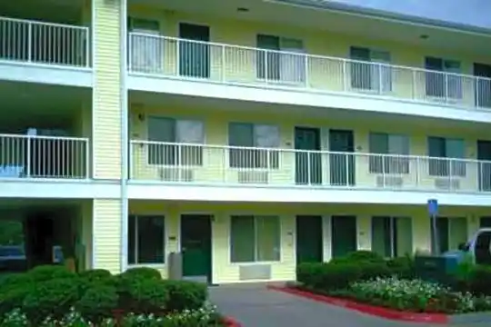 Furnished Studio - Lake Charles Photo 1