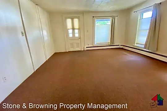 225 Elm St Photo 2