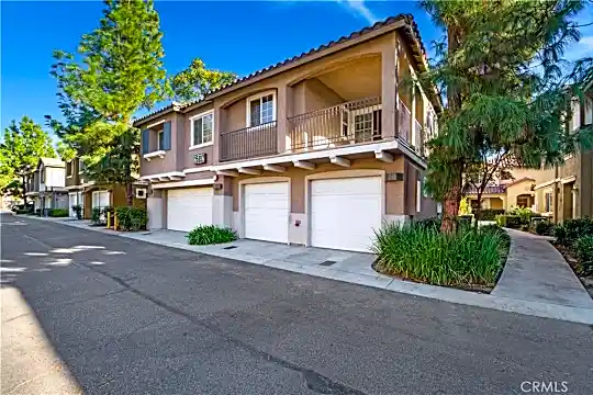 25892 Iris Ave #A Photo 2
