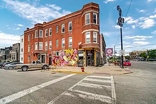 2404 W Superior St #3W Photo 2
